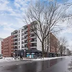 Exclusive Apartment With Parking By Renters Prestige