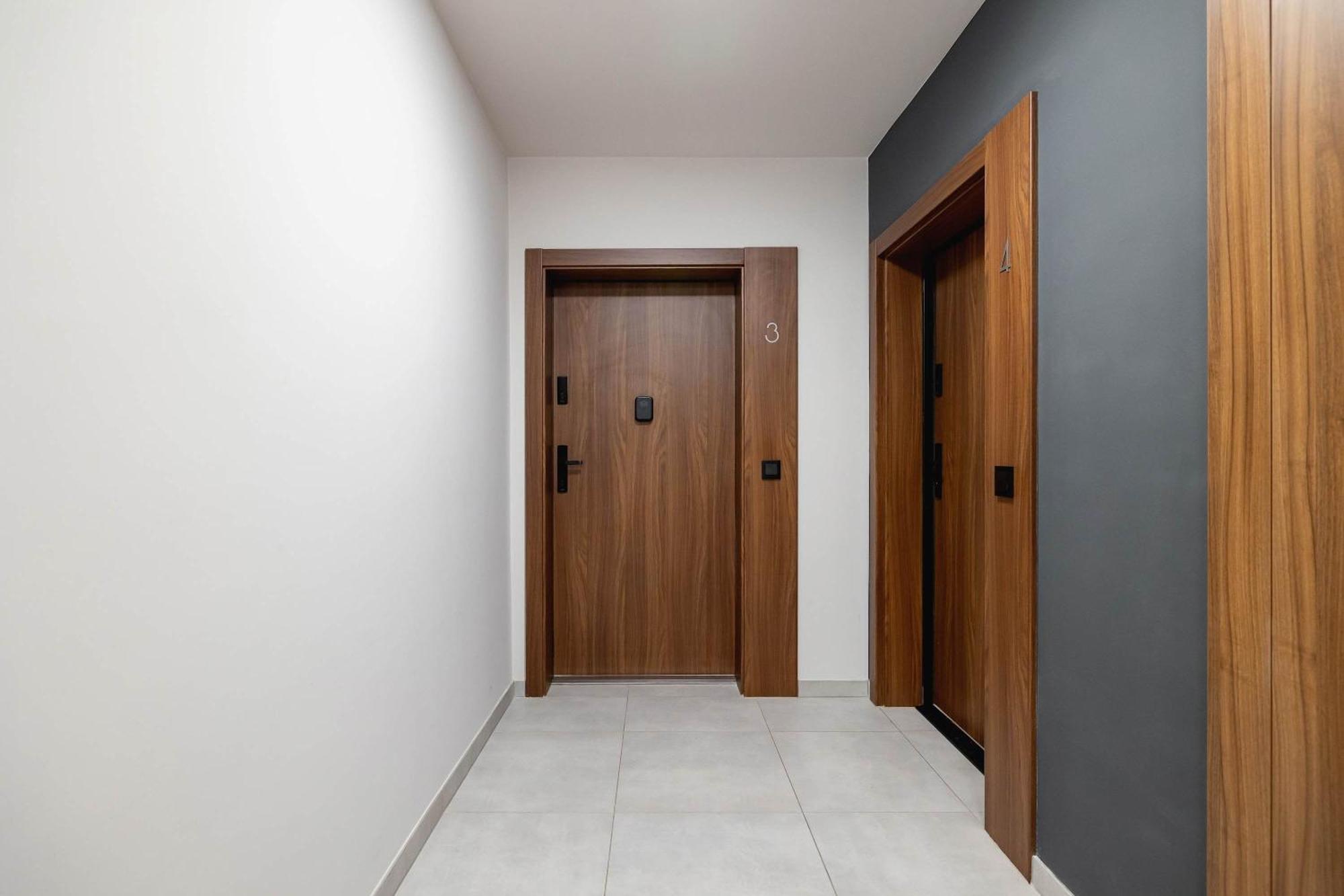 Exclusive With Parking By Renters Prestige *