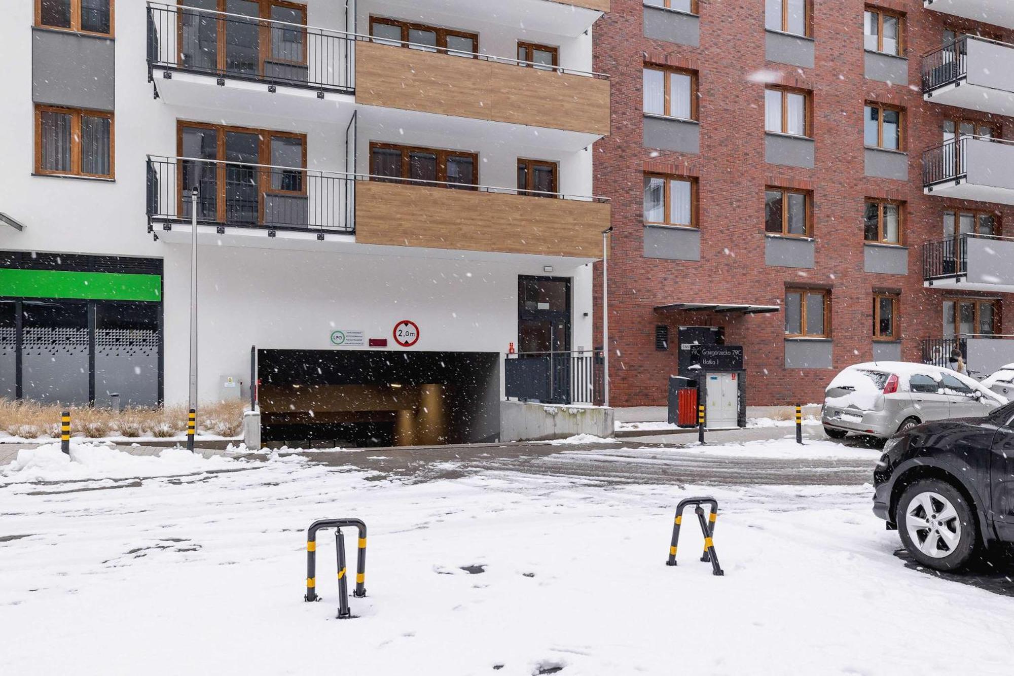 Exclusive With Parking By Renters Prestige * Kraków
