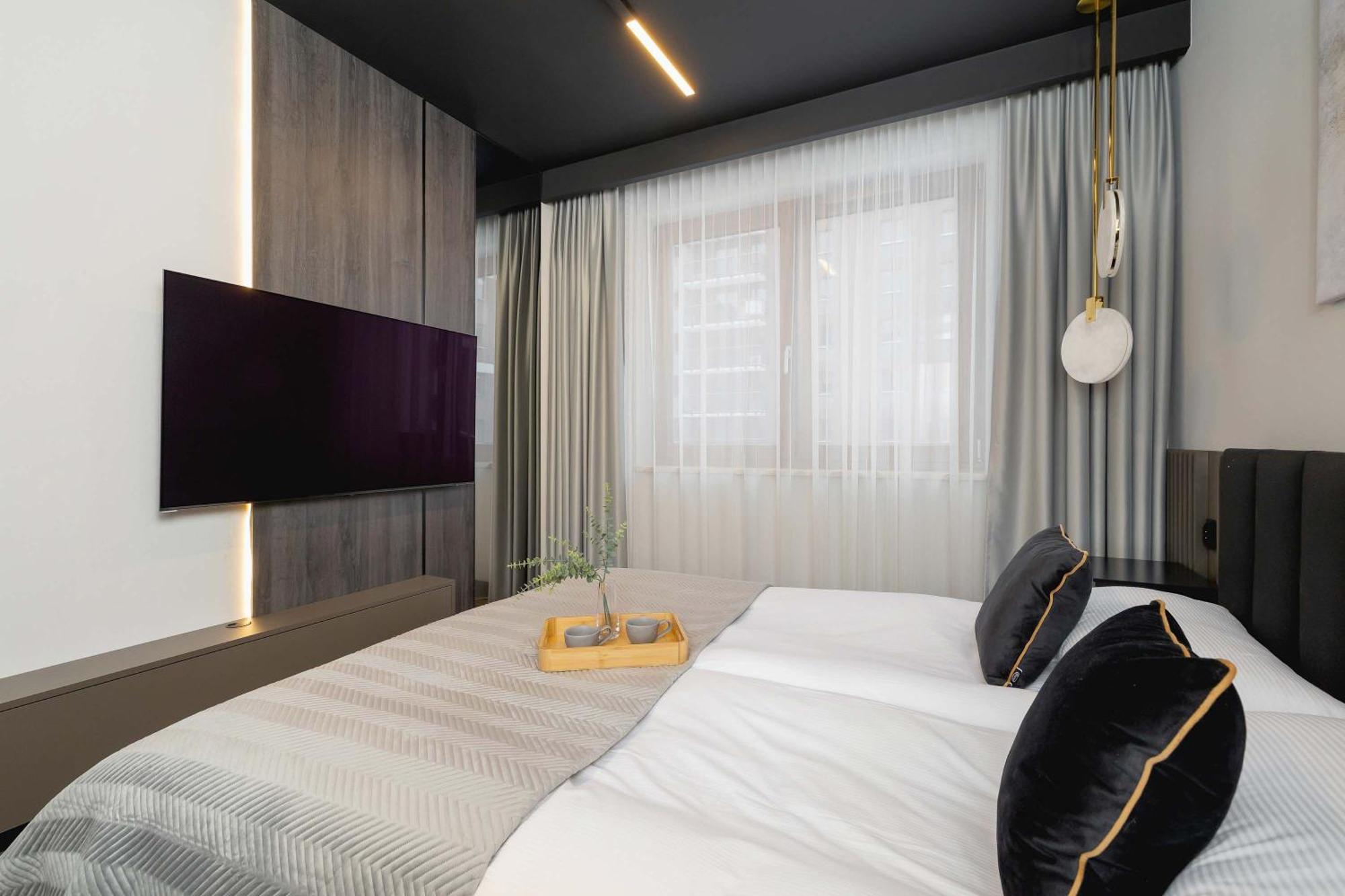 Exclusive With Parking By Renters Prestige Apartament