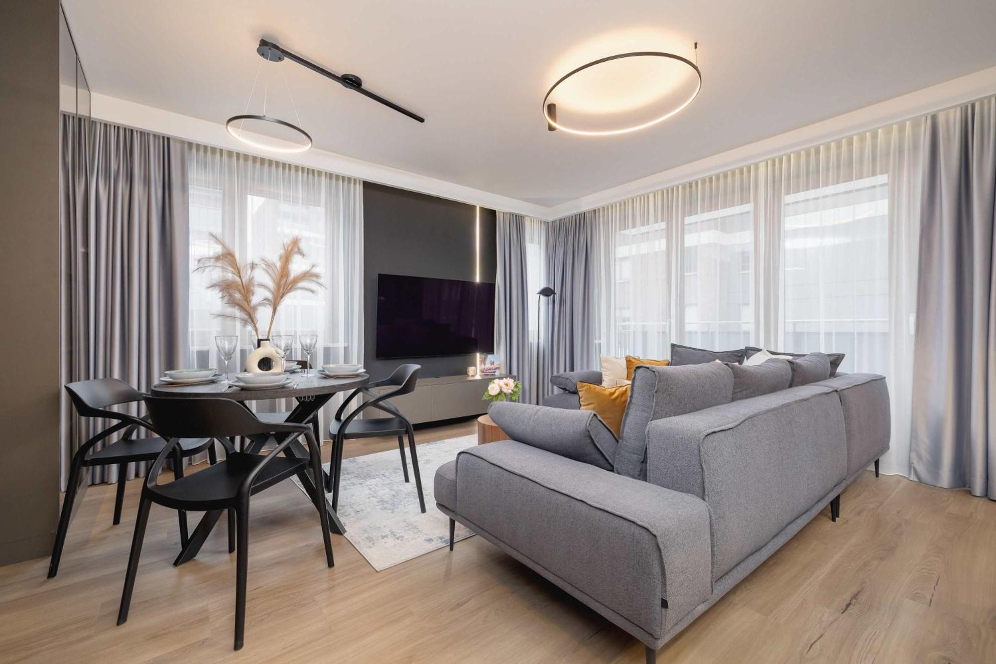Exclusive With Parking By Renters Prestige